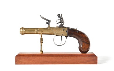 Pistolet à coffre à silex de marine, en bronze. Canon... - Lot 161 - Osenat
