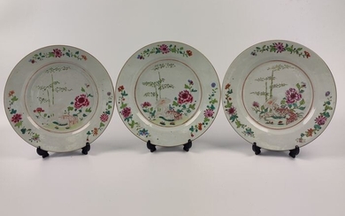Plates (3) - Famille rose - Porcelain - Chinese garden - Chienlung famille rose plates - China - 18th century