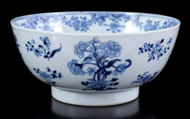Porcelain bowl with blue decor of flowers, China ca.
