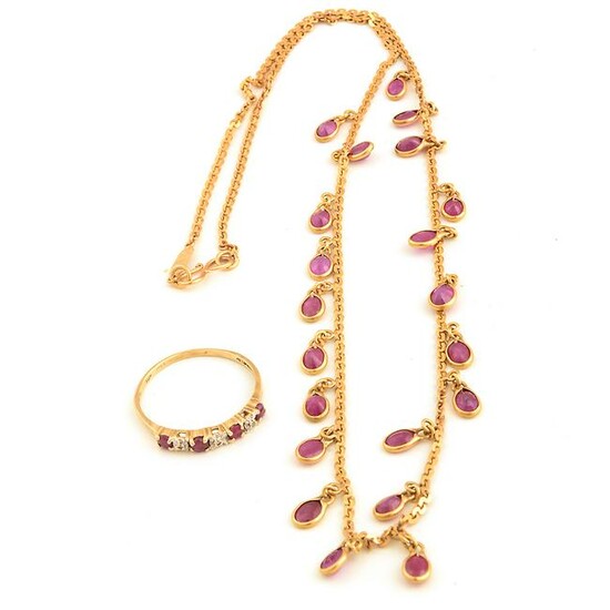 Ruby, Yellow Gold Jewelry Suite.