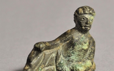 Statuette d'un dieu du fleuve Romaine, 1er siècle après J.-C. Bronze, L = 4,1 cm...
