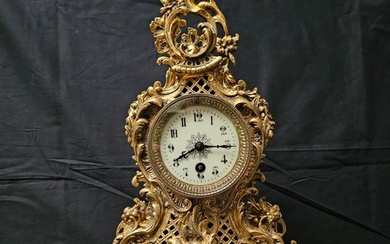 Table clock - Gilt bronze - 1850-1900