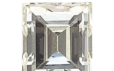 Unmounted Diamond Diamond: Rectangular step-cut