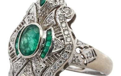Vintage 18k Gold, Emerald and Diamond Ring