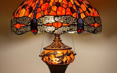 XXL Tiffany stijl tafellamp Studio Orange DRAGONFLY lamp met drie lichtpunten Ø 48x65cm! - Table lamp - Glass (stained glass)
