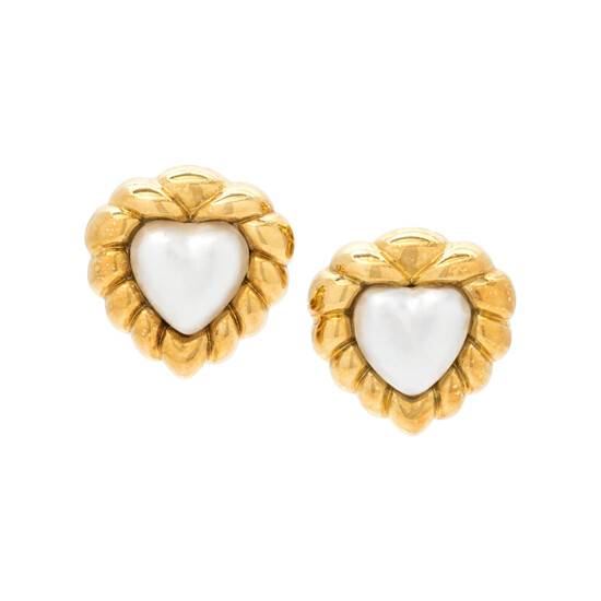 YELLOW GOLD AND CULTURED MABE PEARL HEART EARCLIPS