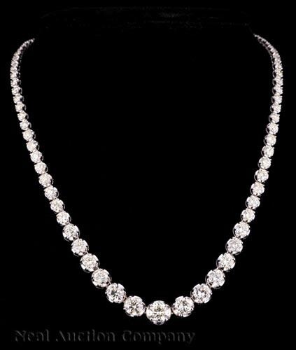 18 kt. White Gold and Diamond Necklace