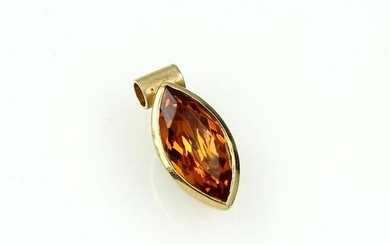 18 kt gold pendant with citrine