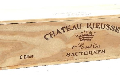 6 bts. Château Rieussec, Sauternes. 1. Cru Classé 2010 A (hf/in). Owc.