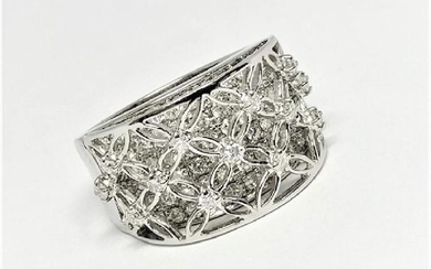 18K Ladies Ring with Diamonds 2.12 ct