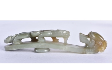 A 19TH CENTURY CHINESE CARVED GREEN JADE BELT HOOK Qing. 11c...