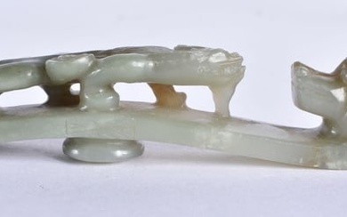 A 19TH CENTURY CHINESE CARVED GREEN JADE BELT HOOK Qing. 11cm long.