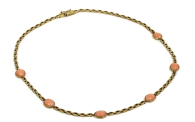 A 9ct gold coral necklace