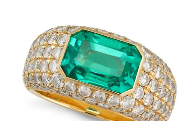 A FINE COLOMBIAN EMERALD AND DIAMOND RING set with ...