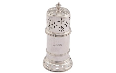 A GEORGE V ARTS AND CRAFTS STERLING SILVER PEPPER POT, LONDON 1914 BY THE GUILD OF HANDICRAFT (GEORG