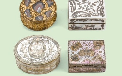 A GROUP OF FIVE SNUFFBOXES AND PATCH BOXES, CIRCA 1750 [CINQ TABATIERES ET BOITES A FARD, XIXE SIECLE]