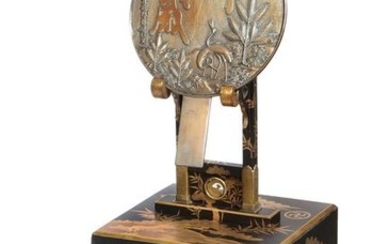 A Japanese lacquer vanity box and mirror stand
