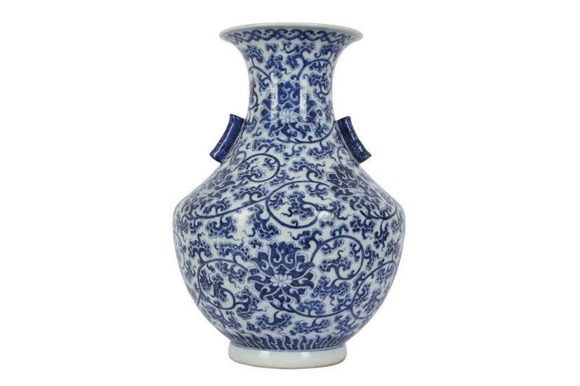A LARGE CHINESE BLUE AND WHITE 'LOTUS SCROLL' VASE, HU.