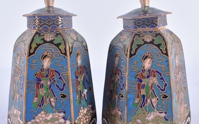 A PAIR OF CHINESE REPUBLICAN PERIOD CLOISONNE ENAMEL VASES AND COVERS. 9.5 cm high.