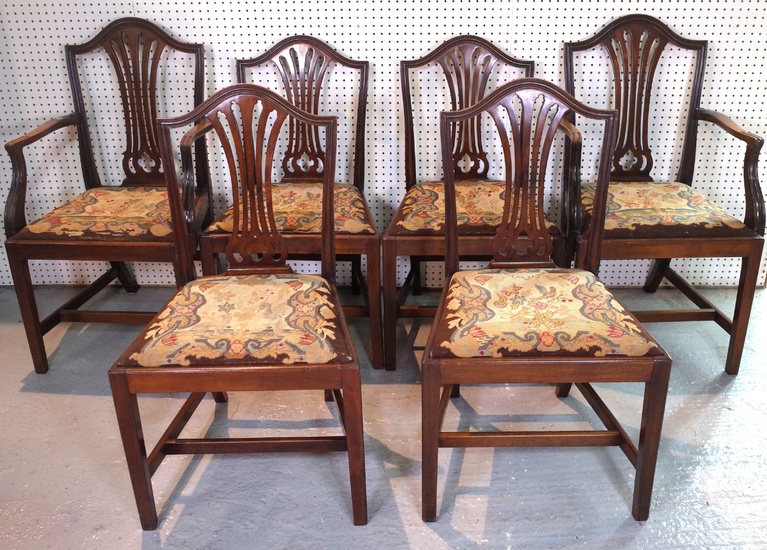 A SET OF SIX GEORGE III STYLE MAHOGANY PIERCED SPLAT BACK DINING CHAIRS (6)
