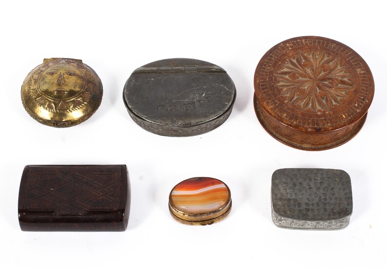 A collection of six assorted snuff boxes