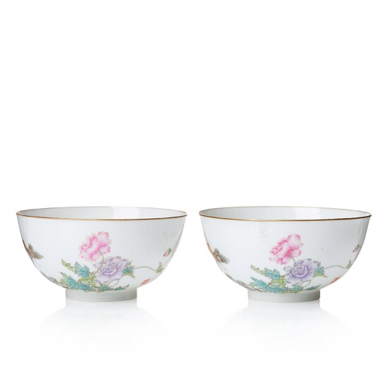 A pair of Chinese egg shell porcelain bowls, marked to base Jingzhen Taoyansuo 1961.