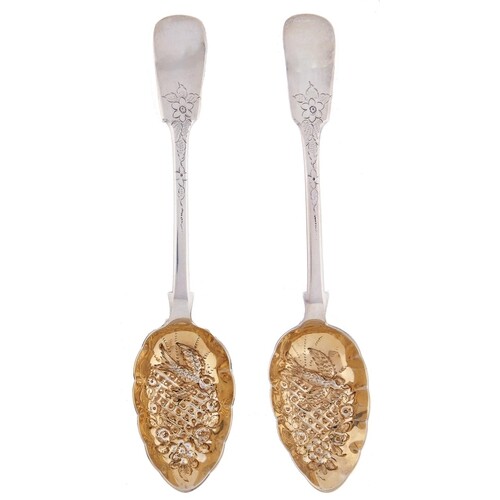 A pair of William IV silver tablespoons, Fiddle pattern...