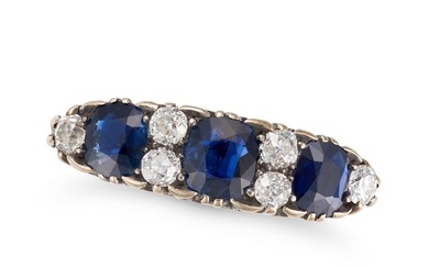 AN ANTIQUE SAPPHIRE AND DIAMOND RING in yellow gold, set with three cushion cut sapphires accent...