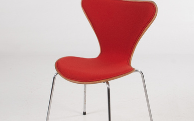 ARNE JACOBSEN. SEVENTH, 1 PIECE WITH RED TEXTILE UPHOLSTERY, 1980.