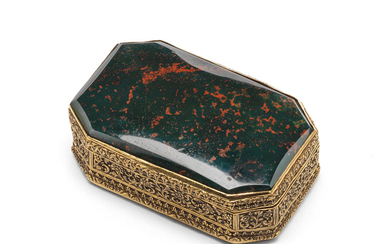 An Indian gold and bloodstone box