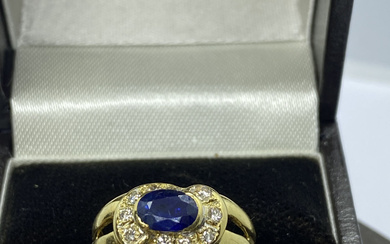 BLUE SAPPHIRE & DIAMOND RING STE IN YELLOW METAL TESTED...