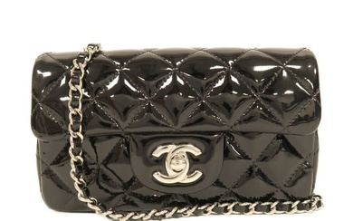 CHANEL Quilted CC SHW Chain Shoulder Bag Crossbody Patent Leather Black