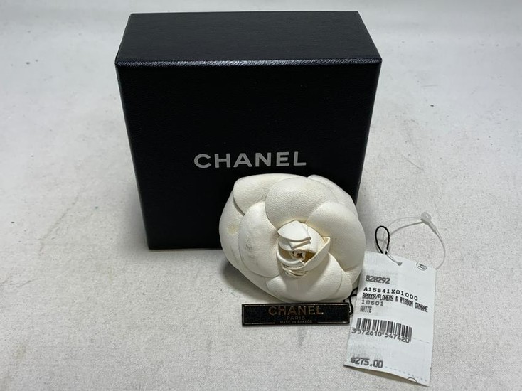 CHANEL WHITE LEATHER CAMELLIA BROOCH