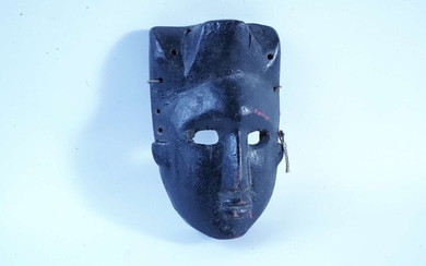 COTE D'IVOIRE. Masque DAN en bois. H. 23.5 cm. Travail ancien. Collection de Mr Terner....