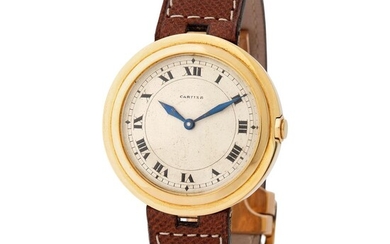 Cartier. Elegant and Valuable Ronde Wristwatch in Yellow Gold, With Silver Roman Numbers Dial