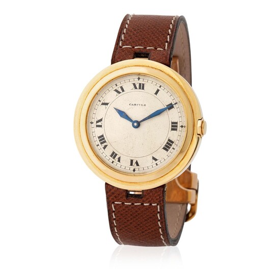 Cartier. Elegant and Valuable Ronde Wristwatch in Yellow Gold, With Silver Roman Numbers Dial