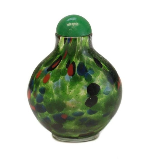 Chinese Mottle Green Glass Snuff Bottle