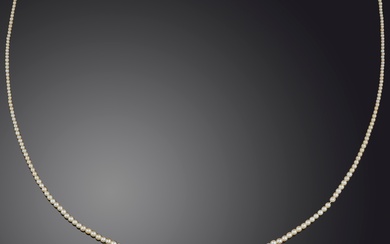 Collier de perles naturelles, début du 20e siècle, composé d'une seule rangée de perles naturelles...