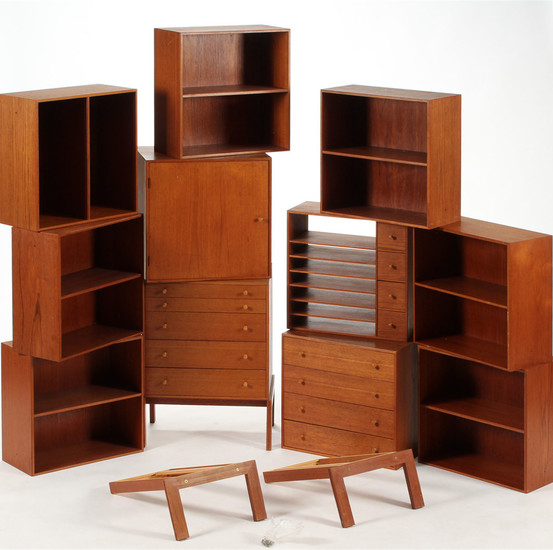 Danish furniture producer. Free-standing shelving system, teak (11)