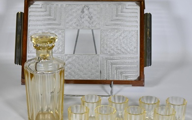 Daum Nancy, France, XXe, service à liqueur en cristal taillé à cotes, légèrement teinté "Champagne",...