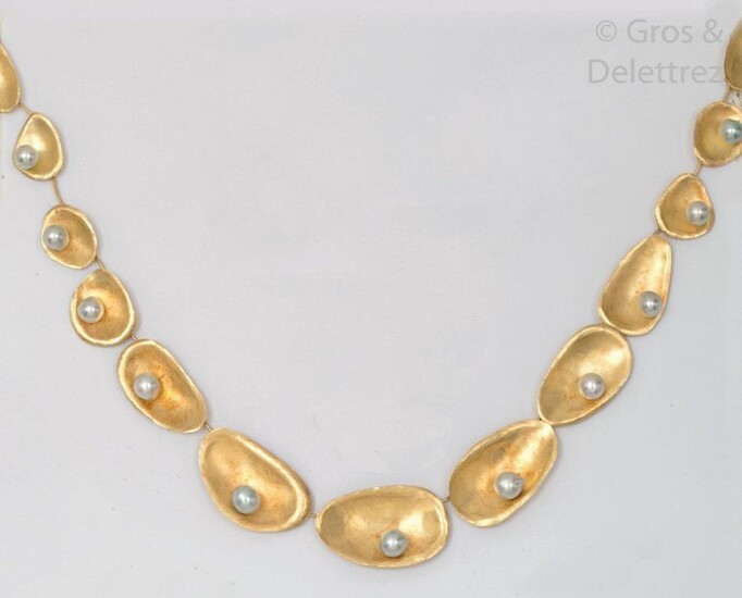 Designer necklace in yellow gold set with cultured...