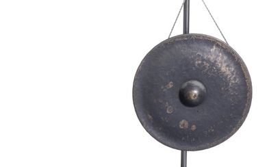 Deux gongs chinois avec 1 support métallique moderne