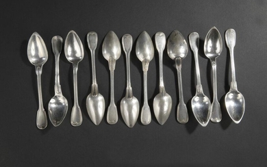 Twelve silver teaspoons, net model.