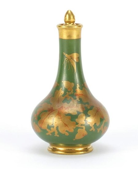 Early 19th century Bloor Derby scent bottle with