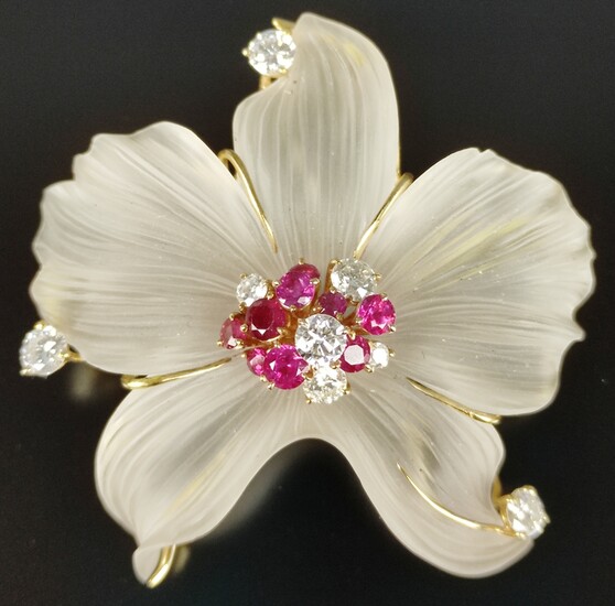 Exclusive brooch shaped as a flower, mountain crystal, 750/18K yellow gold, set with 8 diamonds and