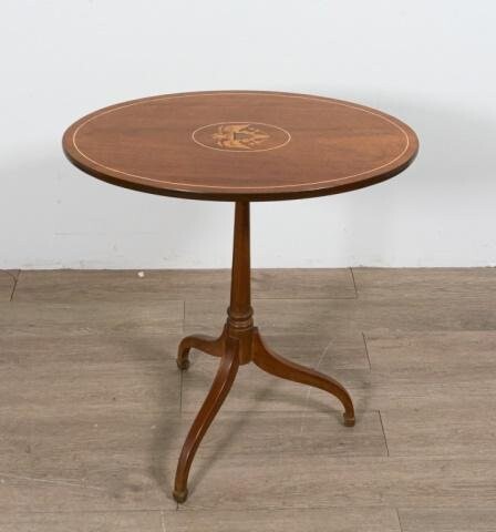Federal Style Tilt Top Side Table