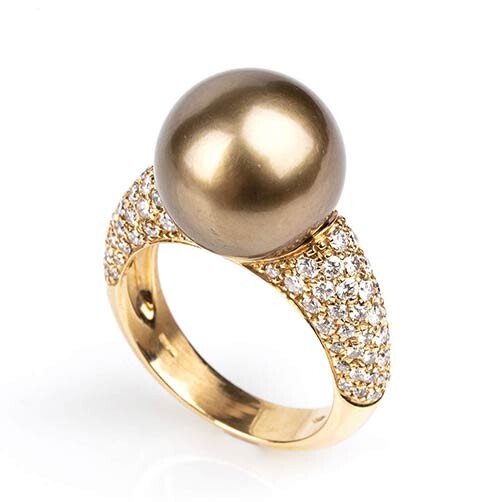 Gold, Tahitian pearl and diamonds ring 18k yellow gold, with...