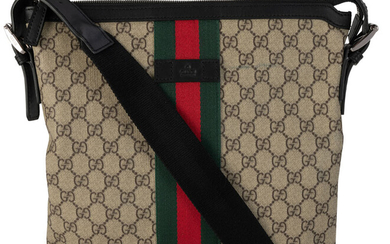 Gucci, sac Web GG Supreme Messenger en toile enduite avec ruban vert/rouge/vert, bandoulière en toile noire, 27x28 cm