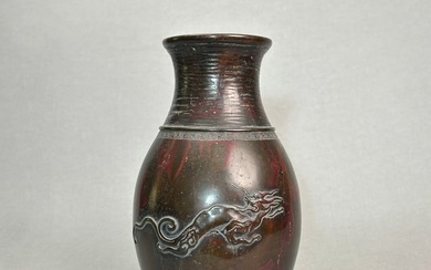 Japanese Bronze Vase with Stylized dragon, Meiji Period