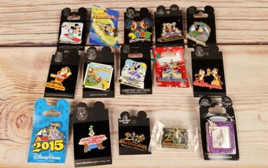 Lot of 15 Walt Disney World Pins